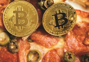 دو پیتزا به قیمت ده هزار بیت کوین